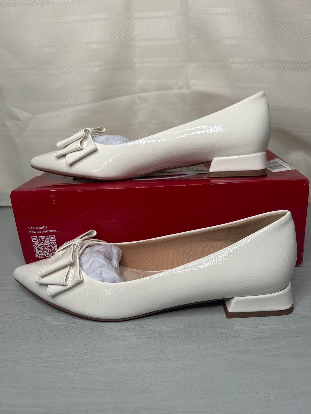 Journee Collection Ophelia Patent Pointed Toe Ballet Flats White Size 9M